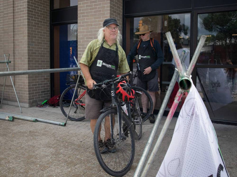 JESSICA LEE / WINNIPEG FREE PRESS FILES
Mark Cohoe, executive director of advocacy organization Bike Winnipeg, said he hadn’t personally encountered that specific method of thievery, but noted he’s heard of people damaging racks to ease such thefts.