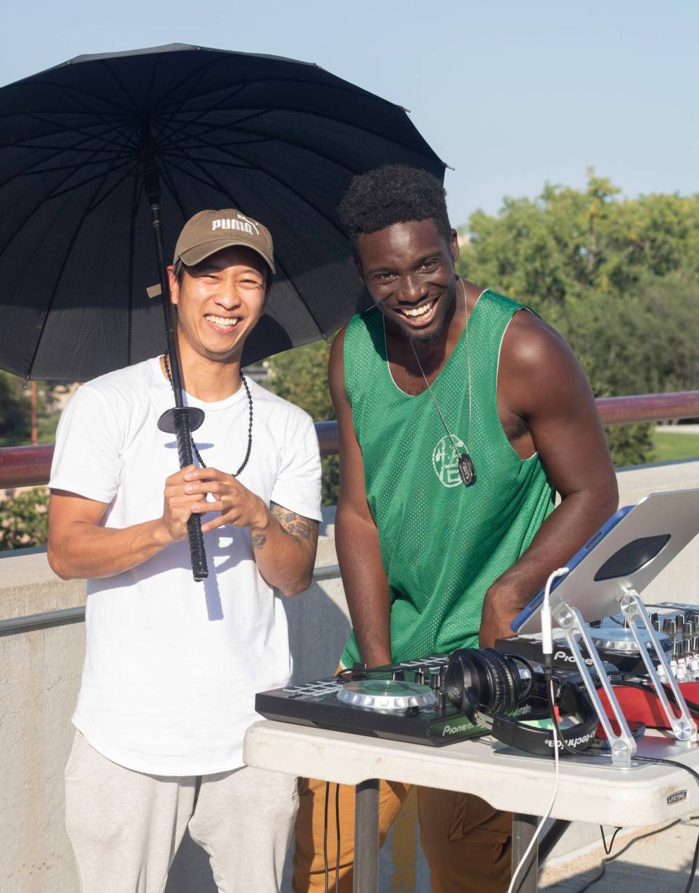 MIKE THIESSEN / WINNIPEG FREE PRESS
Eugene “GeNie” Baffoe (left) and Marvin Joseph “B-boy Majo” Barawid.