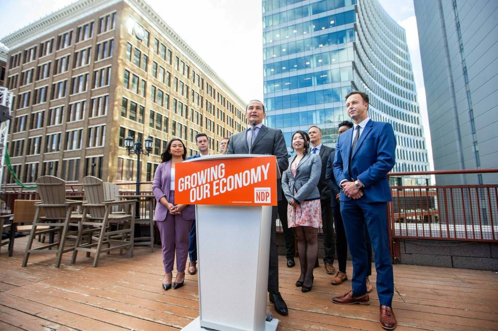MIKAELA MACKENZIE / WINNIPEG FREE PRESS
NDP Leader Wab Kinew promised this week to keep the Stefanson government’s tax cuts, invest more money in front-line services and balance the books within four years, should his party win the Oct. 3 provincial election.