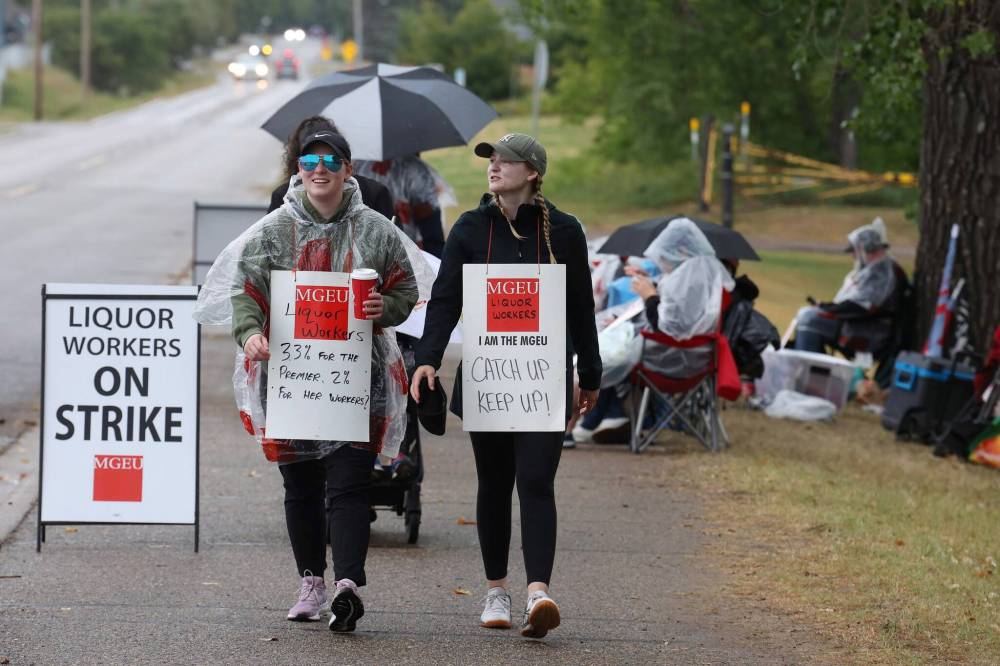 (TIM SMITH / THE BRANDON SUN)
The strike by some 1,400 workers entered its third full day Thursday after several weeks of rotating strikes and distribution disruptions.
