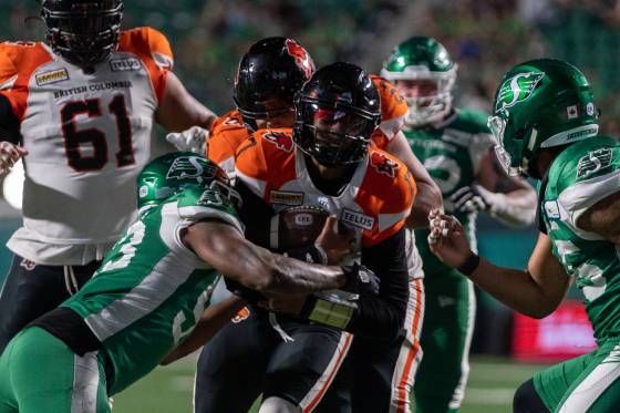 Antonio Pipkin (centre) will now be playing for Saskatchewan. (Heywood Yu / Canadian Press files)