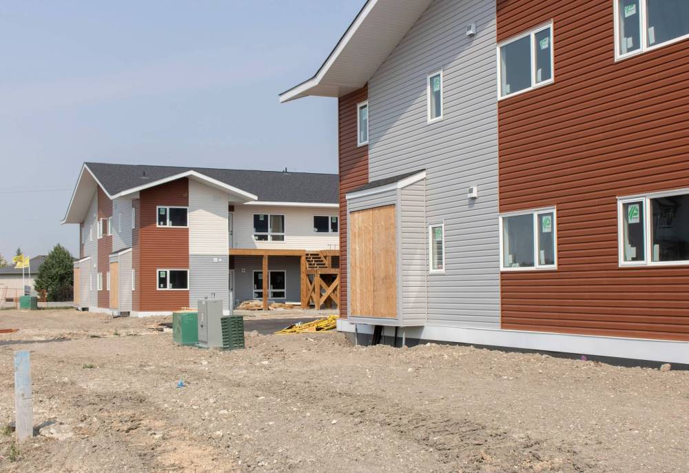 MIKE THIESSEN / WINNIPEG FREE PRESS
Ventura Developmentsbroke ground on Quarry Ridge Park in 2014 and will incorporate a variety of housing styles and types, including townhouses, duplex two-storeys, bunga- lows, condos, duplexes, walk-up apartments, 50-plus apartments and single-family homes.