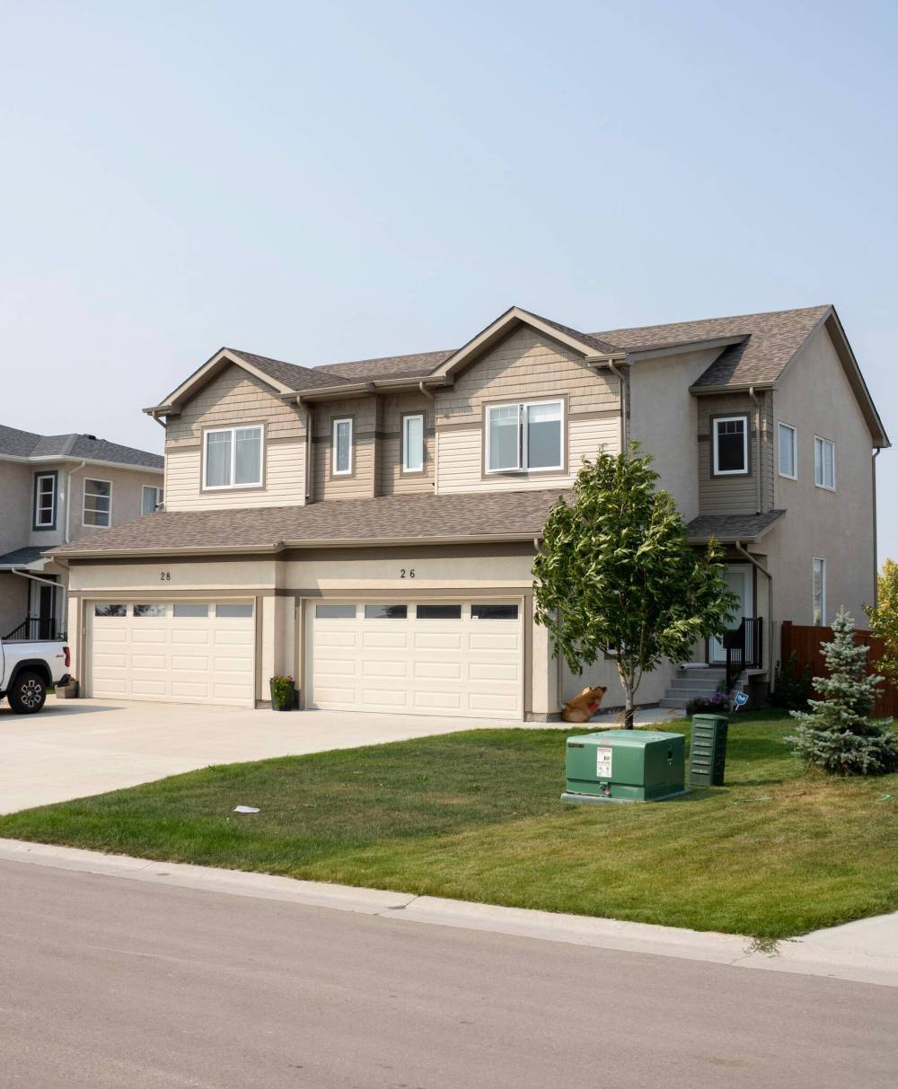 MIKE THIESSEN / WINNIPEG FREE PRESS
Many homes are listed in Stonewall’s Quarry Ridge Park development.