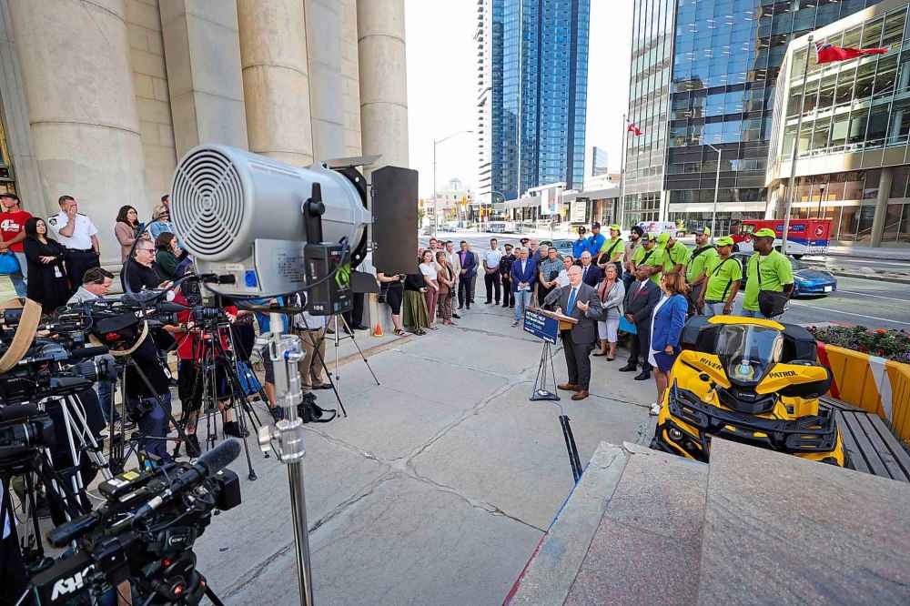 RUTH BONNEVILLE / WINNIPEG FREE PRESS FILES
The provincial government announces plans to spend $10 million on a new strategy to make downtown Winnipeg safer.