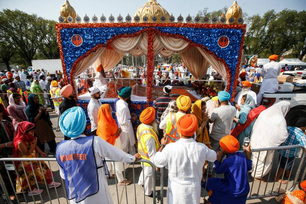 <p>JOHN WOODS / WINNIPEG FREE PRESS</p>
                                <p>All who visited Memorial Park Sunday afternoon, no matter their religion or cultural background, were offered free food and drink.</p>