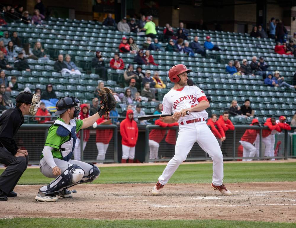 JESSICA LEE / WINNIPEG FREE PRESS files
Max Murphy returned from a gruesome injury suffered in last year’s playoffs to pound 26 home runs and knock in 84 runs on a Goldeyes team that missed the playoffs.