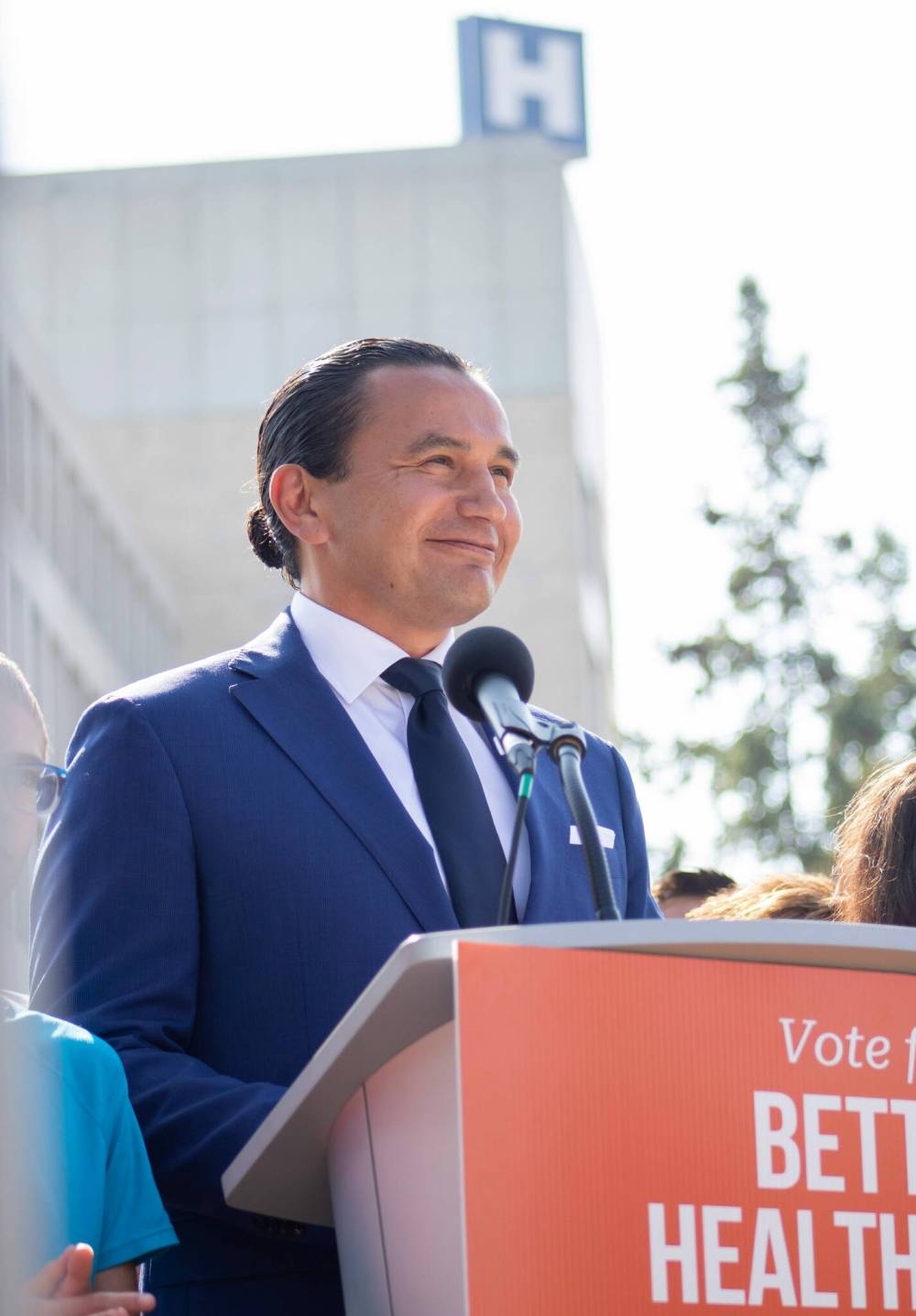 Mike Thiessen / Winnipeg Free Press files
Manitoba NDP leader Wab Kinew says if elected, the NDP will spend about $2 million annually to provide financial incentives for teams of doctors to own and operate five neighbourhood injury and illness clinics.