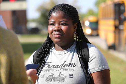 RUTH BONNEVILLE / WINNIPEG FREE PRESS
                                Grade 12 student Annita Siapata was among the students suprised by the announcement, although she is skeptical about whether the new rules on phone use will be effective.
