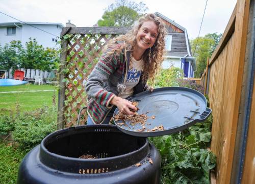 RUTH BONNEVILLE / WINNIPEG FREE PRESS
                                Kristen Malec is the senior compost and waste reduction co-ordinator at the Green Action Centre where she offers a wealth of resources to help people learn everything they need to know about composting.