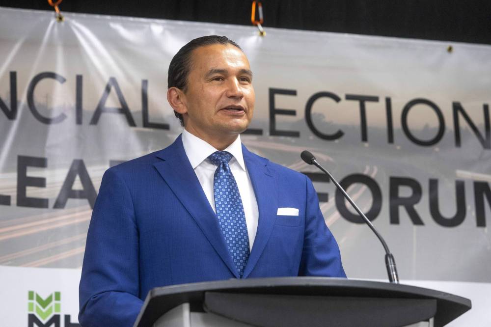 MIKE DEAL / WINNIPEG FREE PRESS FILES
Manitoba NDP leader Wab Kinew vowed to add more cardiac health-care specialists and staff to St. Boniface Hospital as part of a promised “centre of excellence.”