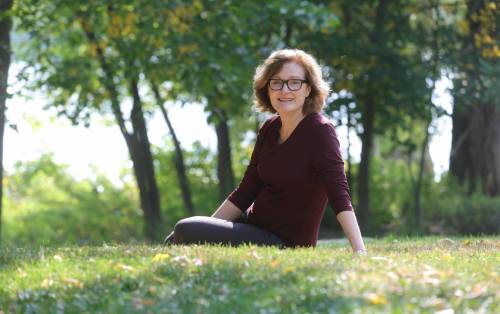 RUTH BONNEVILLE / WINNIPEG FREE PRESS
                                Joan Thomas wrote her fifth novel, Wild Hope, during the COVID-19 pandemic.