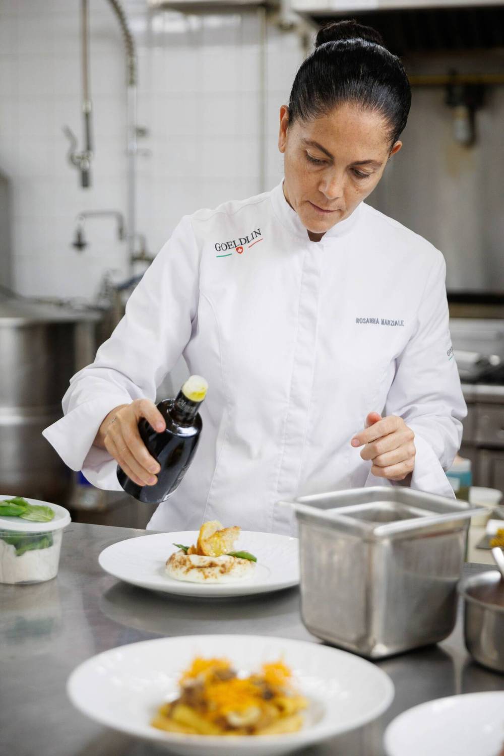 MIKE DEAL / WINNIPEG FREE PRESS
                                Rosanna Marziale, a Michelin-starred chef from Italy, was in Winnipeg for the soon to open Vida Cucina Italia at the Fort Garry Hotel.