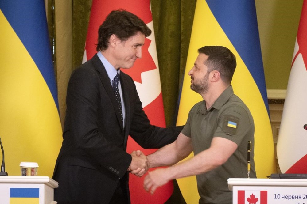 Canadian Prime Minister Justin Trudeau, left, meets with Ukrainian President Volodymyr Zelenskyy in Kyiv, Ukraine, June 10, 2023. THE CANADIAN PRESS/AP-Efrem Lukatsky