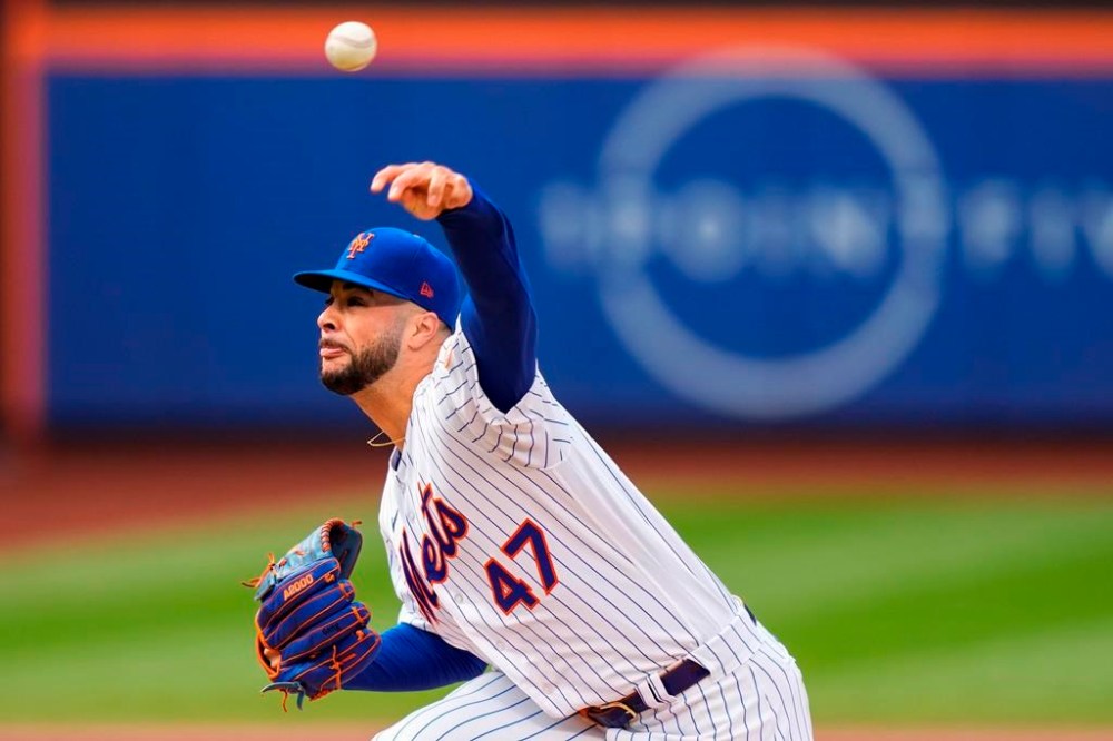 New York Mets' Joey Lucchesi pitches during the first inning in the first baseball game of a doubleheader against the Miami Marlins, Wednesday, Sept. 27, 2023, in New York. (AP Photo/Frank Franklin II)