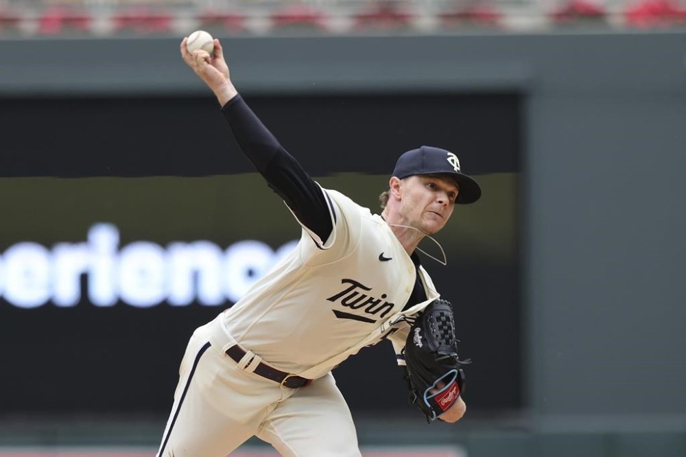 Minnesota Twins starting pitcher Sonny Gray delivers during the first inning of the team's baseball game against the Oakland Athletics Thursday, Sept. 28, 2023, in Minneapolis. (AP Photo/Andy Clayton-King)