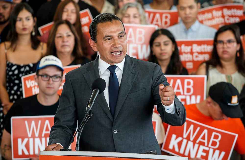 JOHN WOODS / WINNIPEG FREE PRESS
NDP Leader Wab Kinew promised a better Manitoba and launched a broadside against Premier Heather Stefanson’s Tories at the party’s campaign launch on the eve of the writ dropping Monday.