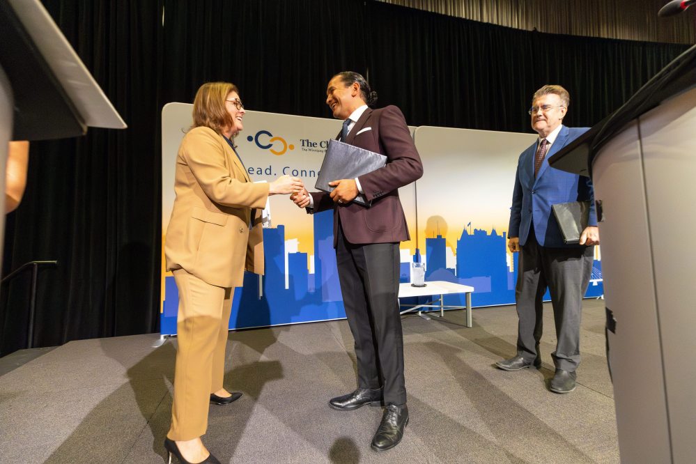 MIKE DEAL / WINNIPEG FREE PRESS
PC’s Heather Stefanson and NDP’s Web Kinew promised the province will not use lockdowns to quell the spread of the COVID-19 virus, regardless of emerging health situations.
