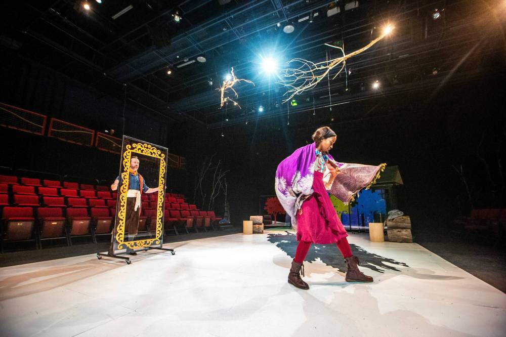MIKAELA MACKENZIE / WINNIPEG FREE PRESS
Tom Keenan (left) and Beverley Ndukwu each play all the characters in Greg Banks’s adaption of the fairy tale.