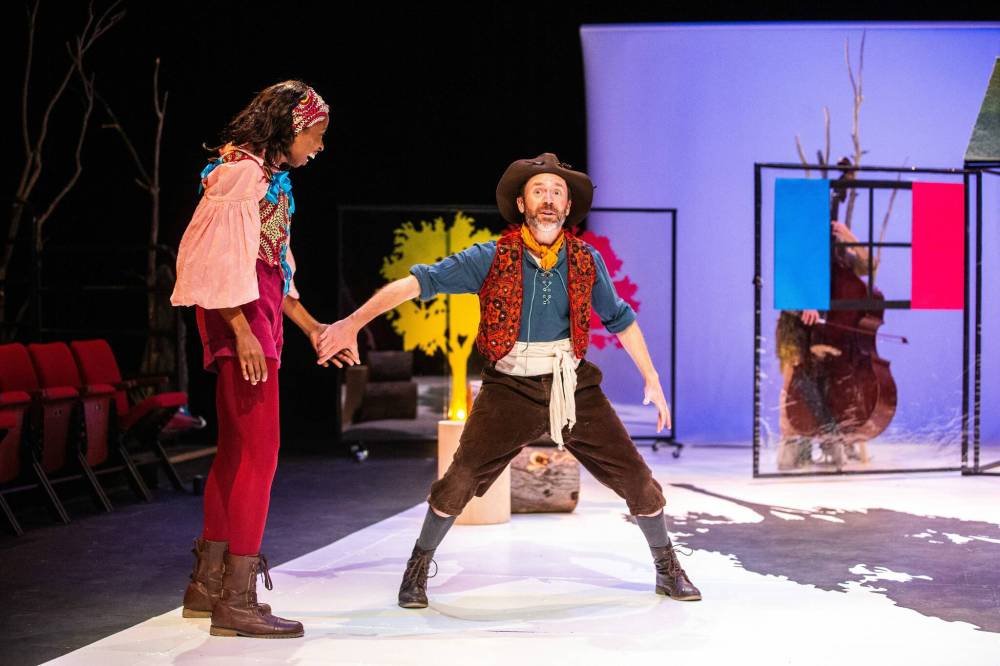 Beverley Ndukwu (left) and Tom Keenan in Snow White. (Mikaela MacKenzie / Winnipeg Free Press files)