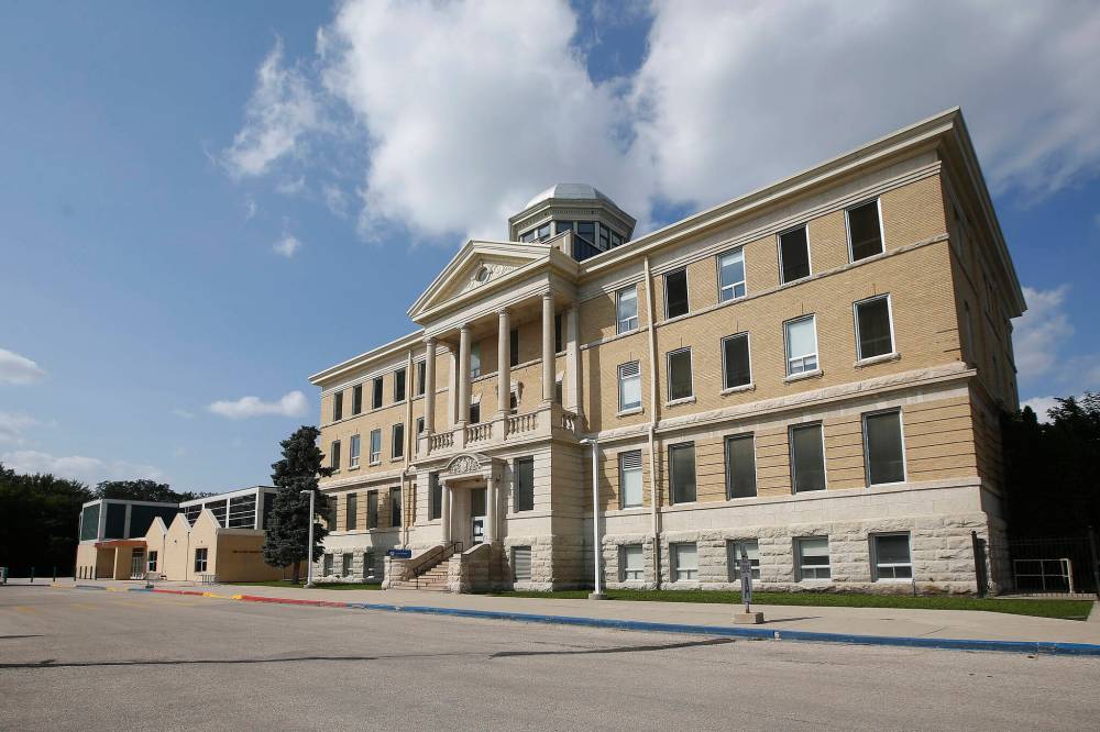 JOHN WOODS / FREE PRESS FILES
                                Gray Academy and local host families made arrangements to extend their care to the students.