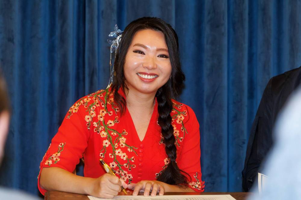 MIKE DEAL / WINNIPEG FREE PRESS
Fort Richmond Jennifer Chen is believed to be the first Chinese-Canadian sworn in as an MLA.