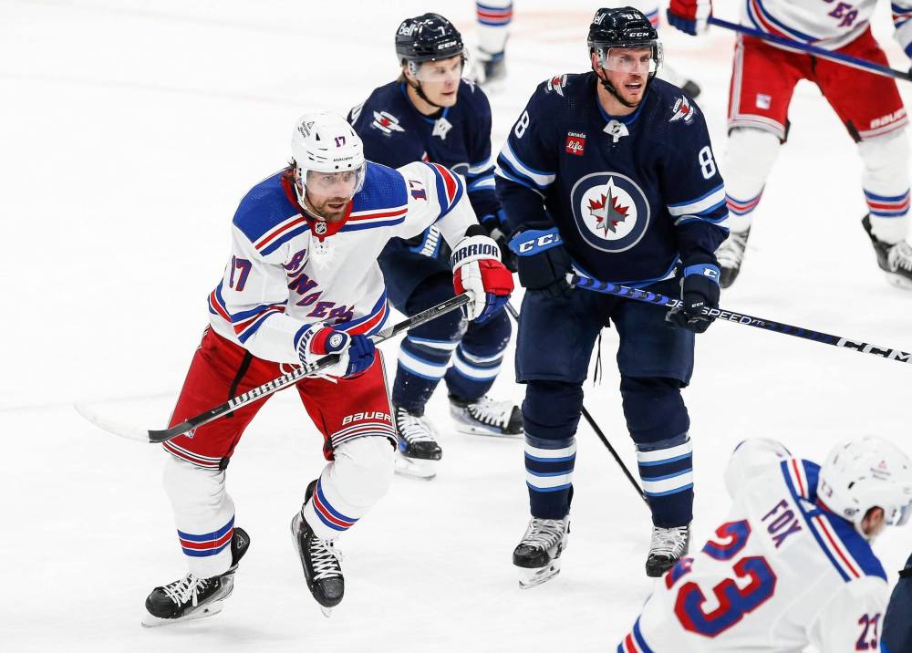 JOHN WOODS / WINNIPEG FREE PRESS
Blake Wheeler in action Tuesday night against the Jets in Winnipeg.