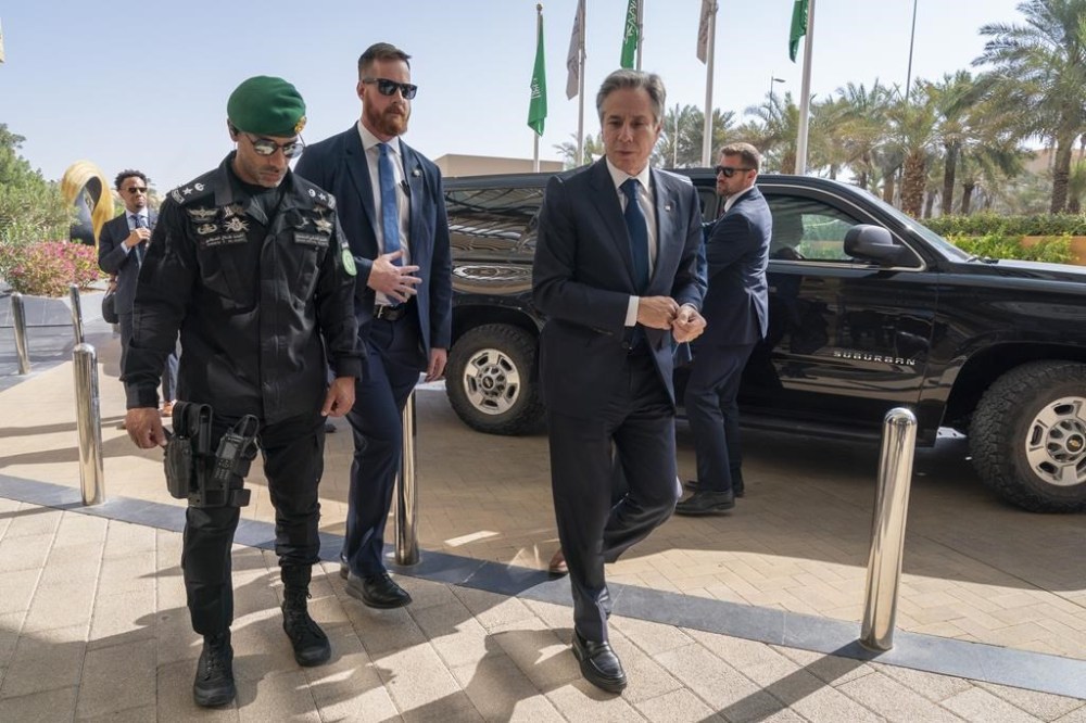 U.S. Secretary of State Antony Blinken returns to his hotel in Riyadh, Saudi Arabia, after meeting with Saudi Crown Prince Mohammed bin Salman, Sunday, Oct. 15, 2023. (AP Photo/Jacquelyn Martin, Pool)