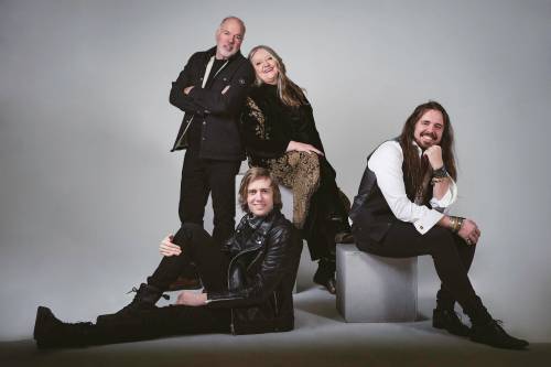 Folk music veteran Connie Kaldor keeps it in the family