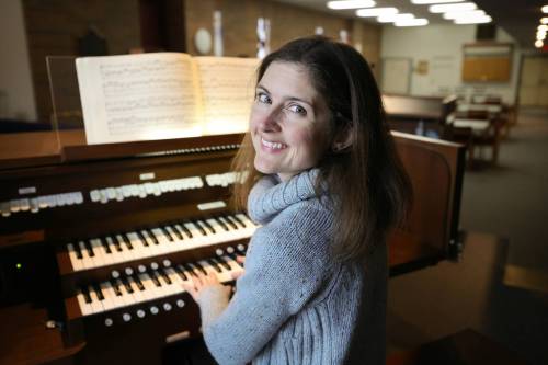 RUTH BONNEVILLE / WINNIPEG FREE PRESS
                                Charmaine Bacon hopes celebrating the 100th anniversary of the Winnipeg chapter of the Royal Canadian College of Organists might introduce the instrument to a new generation.