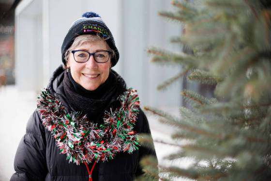 One of the things Linda Hamilton most enjoys is interacting with people while they wait for the Santa Claus Parade to start. (Mike Deal / Winnipeg Free Press)