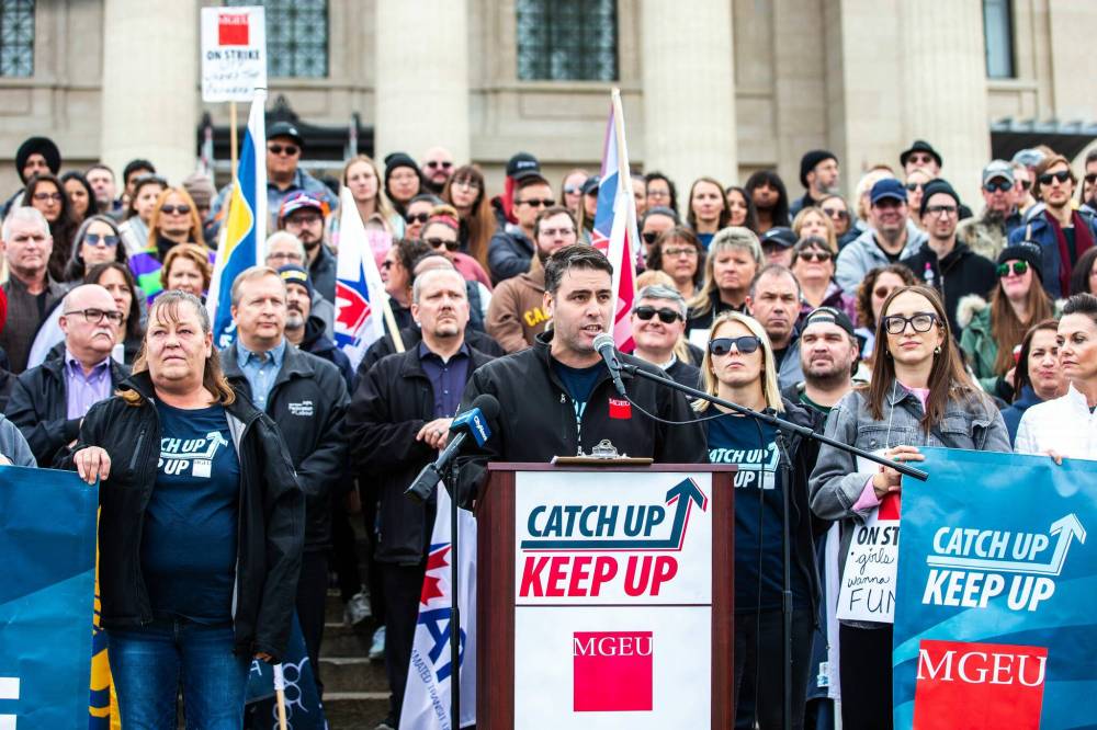 MIKAELA MACKENZIE / WINNIPEG FREE PRESS FILES
MGEU president Kyle Ross speaks at an MPI rally at the Manitoba Legislative Building in October. The union representing 1,700 Manitoba Public Insurance workers who have been on strike since Aug. 28 voted to accept a new contract Wednesday.