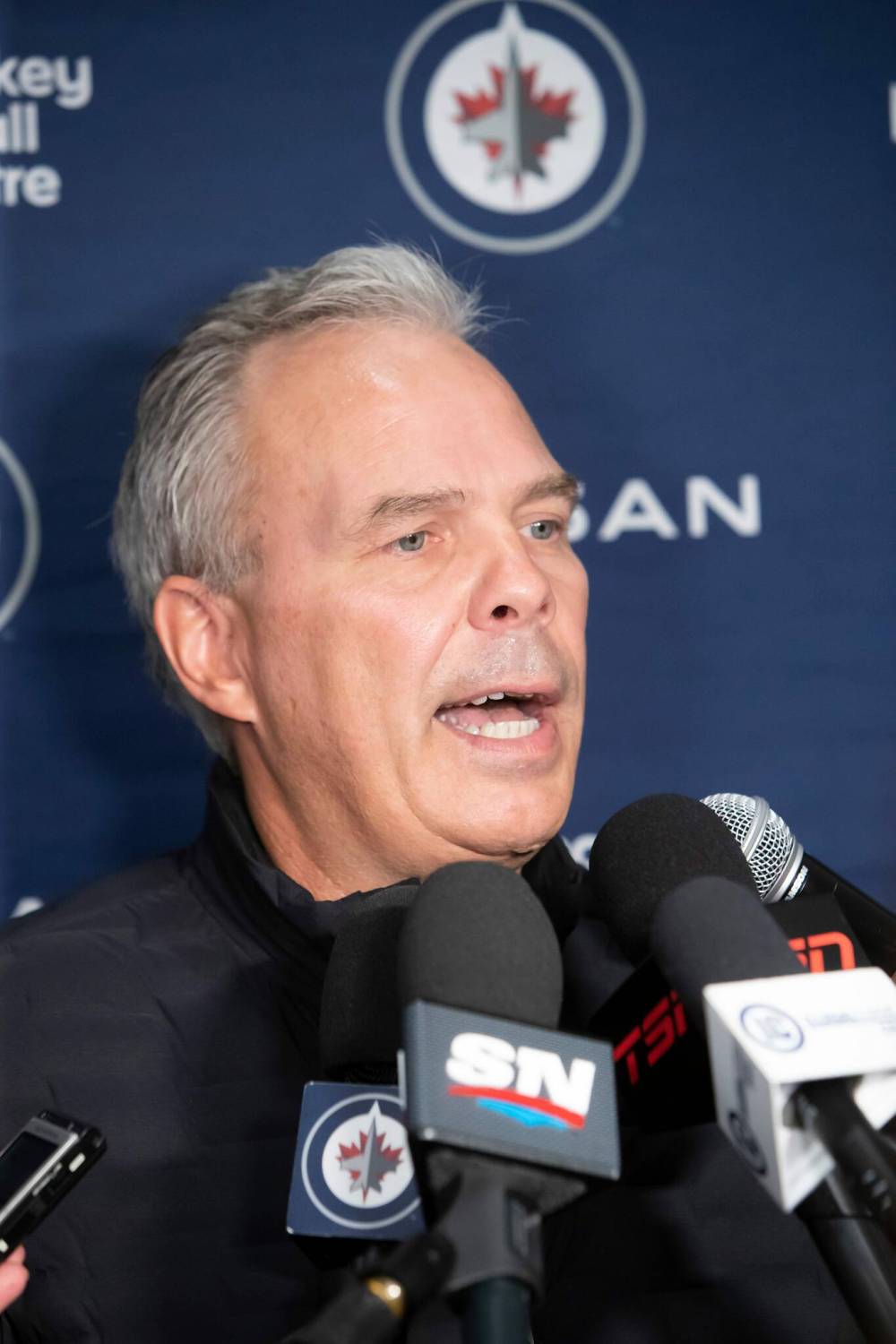 Winnipeg Jets general manager Kevin Cheveldayoff has been relatively quiet as the NHL trade deadline approaches. (Brook Jones / Winnipeg Free Press files)