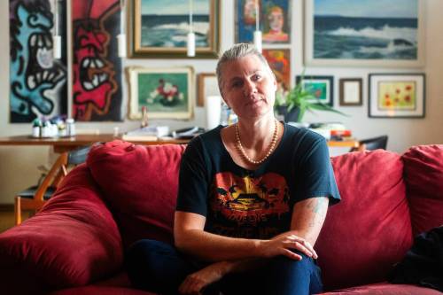 MIKAELA MACKENZIE / WINNIPEG FREE PRESS
                                Jolyn Hoogstraten, 52, is vocal about her experience with perimenopause and advocates for a more open dialogue on women&rsquo;s health.