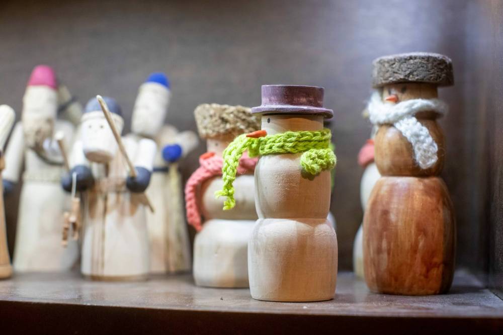 BROOK JONES / WINNIPEG FREE PRESS
Bill and Nick, turn out a variety of Christmas-themed wooden decorations and toys including snowman figurines.