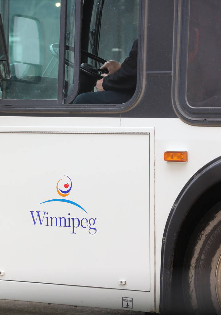 RUTH BONNEVILLE / WINNIPEG FREE PRESS FILES
A recent report found that 28.2 per cent of Winnipeg Transit’s unionized staff are eligible to retire immediately with that number increasing to 44.3 per cent within five years.