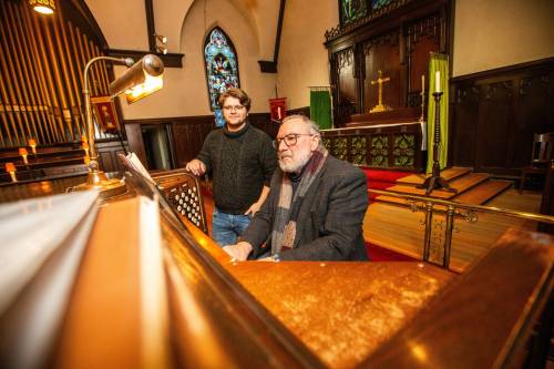 MIKAELA MACKENZIE / WINNIPEG FREE PRESS
                                Winnipeg-based composer Mark Holmes à Court (left) and organist and choir director Dietrich Bartel at All Saints Anglican Church.