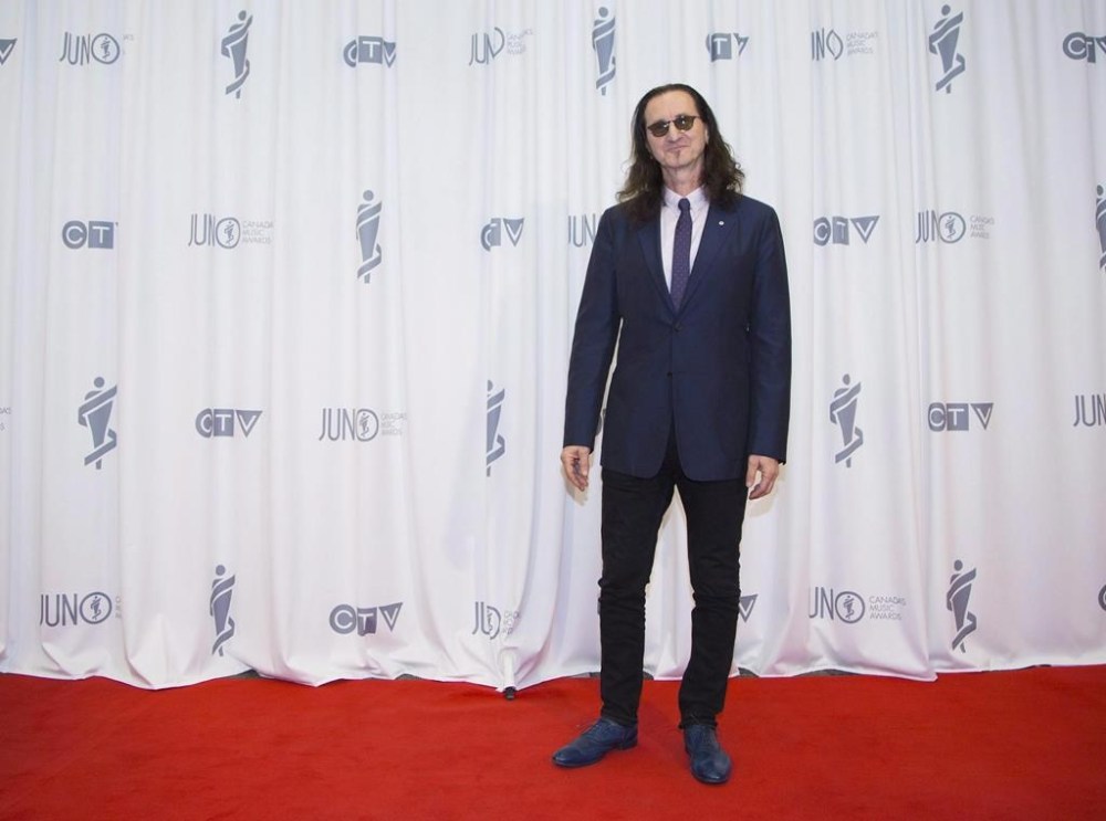 Geddy Lee is seen backstage after accepting the Allan Waters Humanitarian Award on behalf of Rush during the Junos gala dinner and awards in Hamilton on Saturday, March 14, 2015. THE CANADIAN PRESS/Peter Power