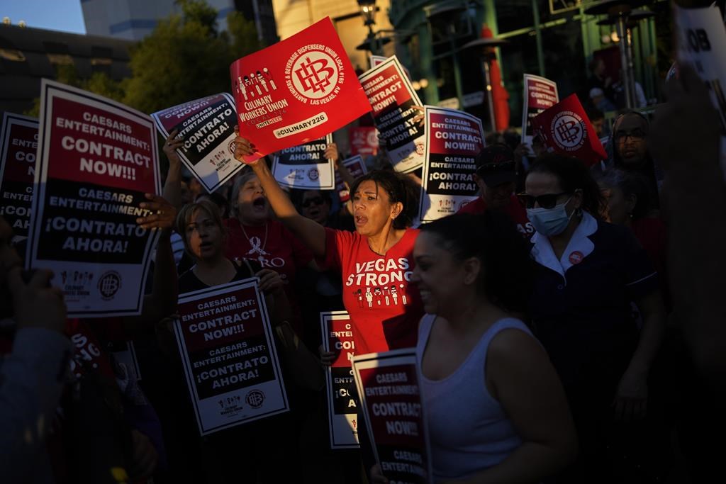 NYC Hotel Workers Ratify Contract Raising Housekeeper Pay to $77,113