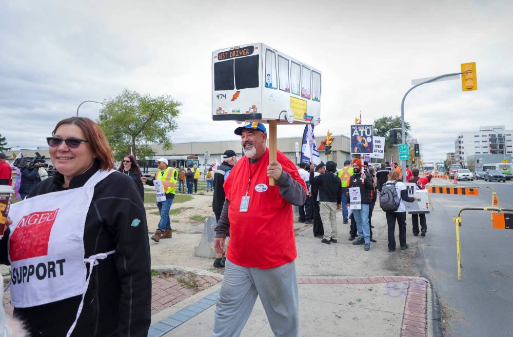 RUTH BONNEVILLE / FREE PRESS FILES
Transit drivers, mechanics, technicians, clerical and support workers will vote on a third tentative agreement in sessions scheduled until Friday at 4 p.m.