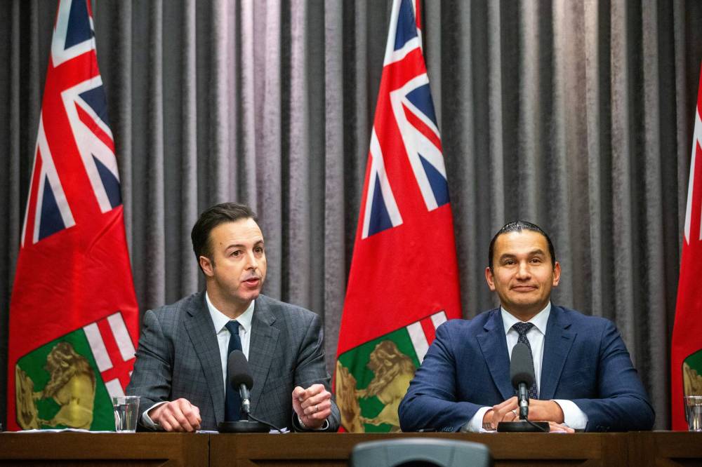 MIKAELA MACKENZIE / WINNIPEG FREE PRESS
Finance minister Adrien Sala (left) and Premier Wab Kinew held a press conference Tuesday after the release of the province’s second-quarter fiscal report.