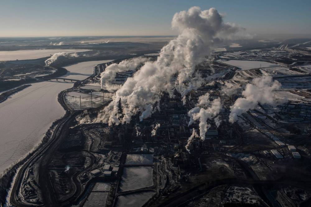 AMBER BRACKEN FOR THE NARWHAL 
                                Suncor Base Plant next to the Athabasca River north of Fort McMurray.