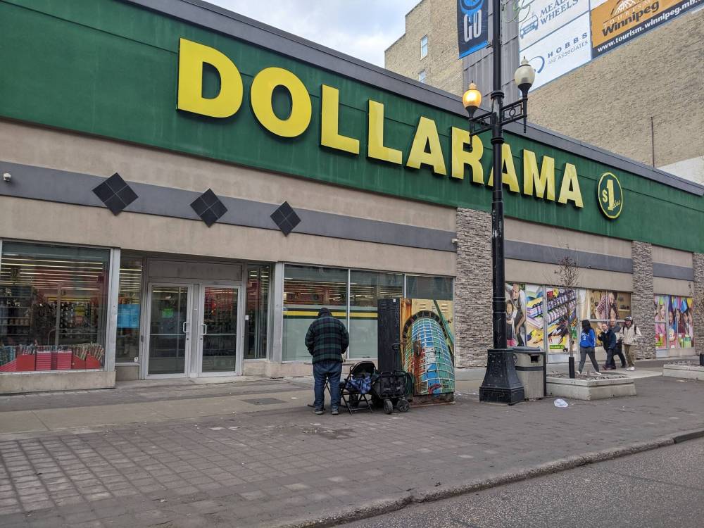 A security guard was stabbed at the Dollarama at 295 Portage Ave. on Wednesday. (Chris Kitching / Winnipeg Free Press)