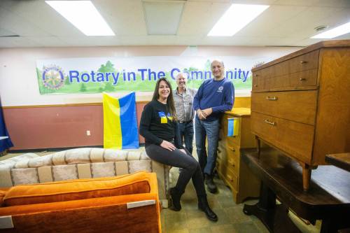 MIKAELA MACKENZIE / WINNIPEG FREE PRESS
                                Bridge of Hope Ukraine was founded in 2022 by Springstein resident Mandy Kwasnica (left with Dave Wiebe and Rod Delisle), a year after she adopted two children from Ukraine.