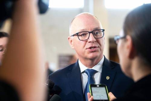 MIKAELA MACKENZIE / WINNIPEG FREE PRESS
                                Mayor Scott Gillingham speaks to the media about the City Hall menorah being taken down on the weekend on Monday, Dec. 11, 2023.