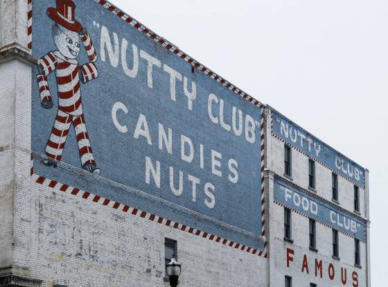Scott-Bathgate Nutty Club building (John Woods / Winnipeg Free Press)