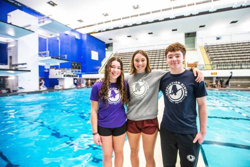 MIKAELA MACKENZIE / WINNIPEG FREE PRESS
                                Leia Berman (left), Zita Bernatsky and Attila Bernatsky, who are all competing in the Winter Senior National diving championships this weekend, at the Pan Am pool on Thursday, Dec. 14, 2023. For Josh story. Winnipeg Free Press 2023