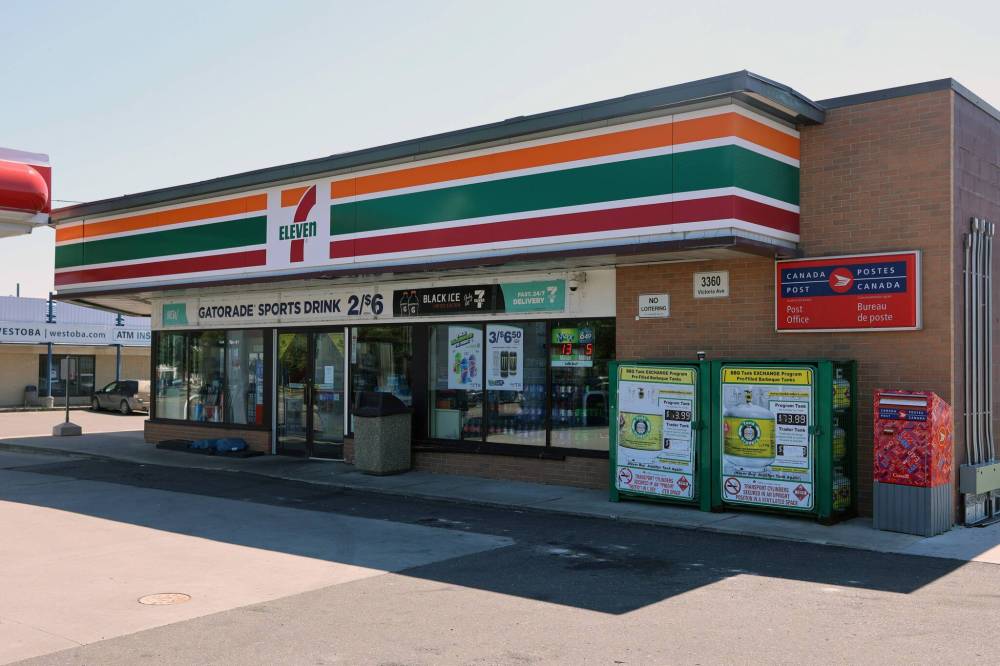 Colin Slark / Brandon Sun files
A 7-Eleven on Ness Avenue is still waiting for approval to start selling alcohol in store, six months after posting a notice informing the public of the application.