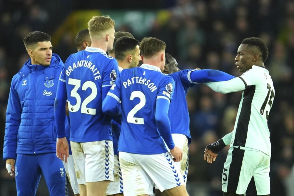 Players scuffle after the English Premier League soccer match between Everton and Chelsea, at Goodison Park Stadium, in Liverpool, England, Sunday, Dec.10, 2023. (AP Photo/Jon Super)
