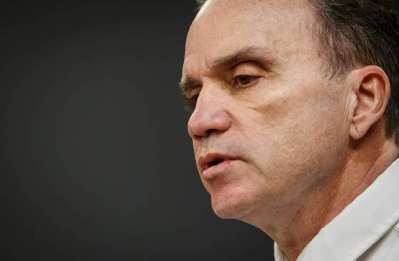 Winnipeg Police Service Chief Danny Smyth speaks to reporters on Tuesday. (John Woods / Winnipeg Free Press)