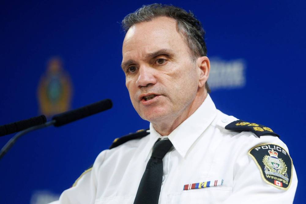 MIKE DEAL / WINNIPEG FREE PRESS
Members of the heavily armed WPS tactical support team encountered the man inside the building and tried to de-escalate the situation, Winnipeg Police Service Chief Danny Smyth said at a news conference Thursday afternoon.